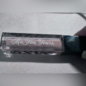 GXVE Bubble Pop Electric Lip Gloss – Sweet Tooth
💄 Brand New / No Box